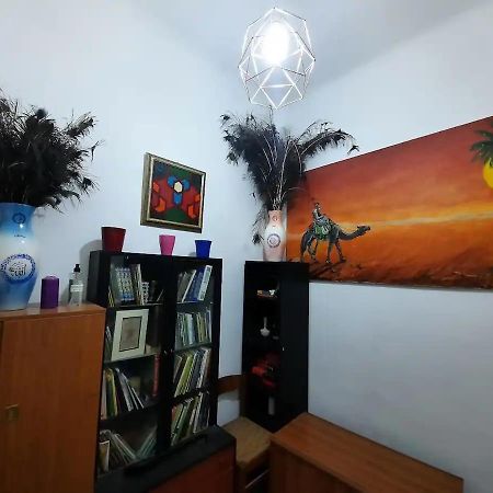 A Room In A Beautiful Apartment In The City Center Mediolan Zewnętrze zdjęcie