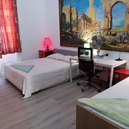 A Room In A Beautiful Apartment In The City Center Mediolan Zewnętrze zdjęcie