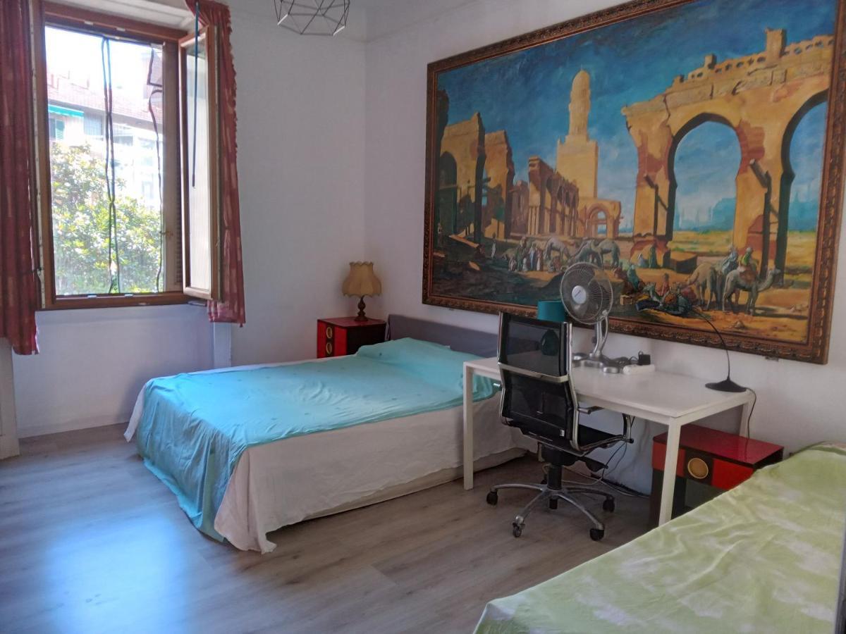 A Room In A Beautiful Apartment In The City Center Mediolan Zewnętrze zdjęcie